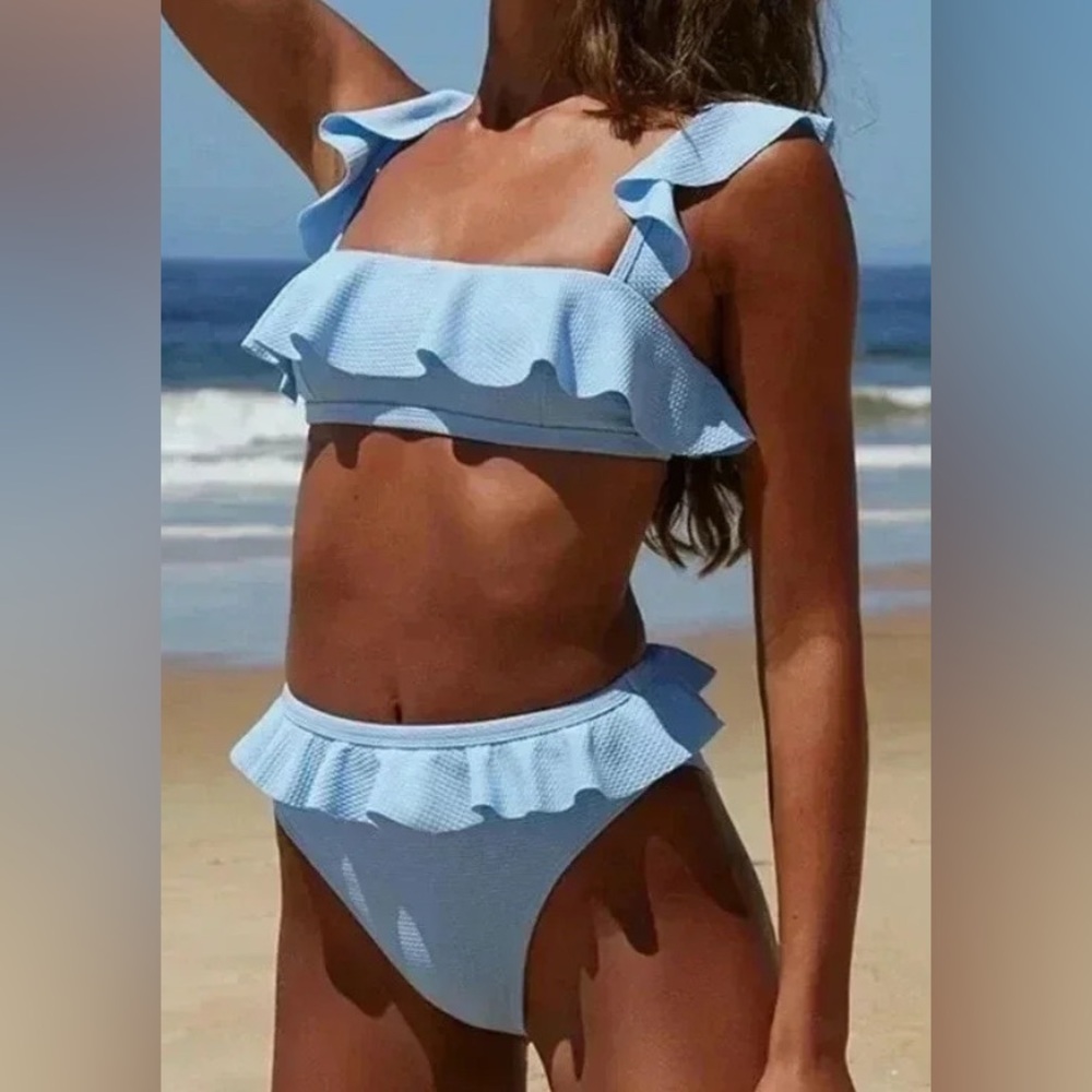 Brand NWT mink pink ruffled high-waisted bikini (set)
